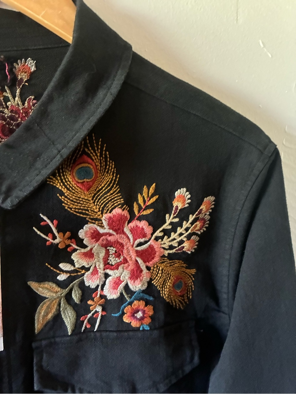 NWT JOHNNY WAS Black Denim Jacket Embroidered Floral Peacock XL - Picture 4 of 7